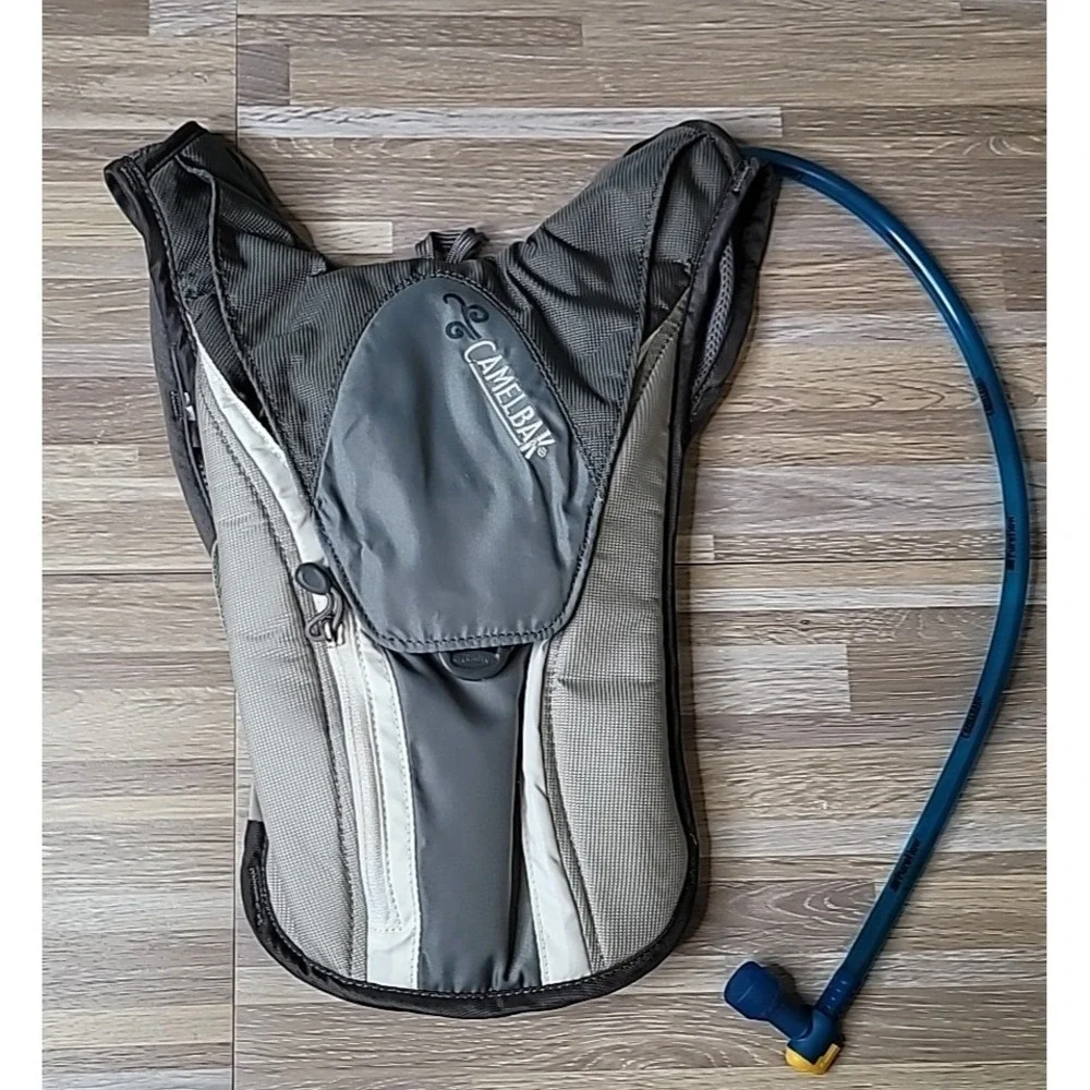 Camelbak HydroBak 1.5L 50oz Hydration Pack‎ Gray Water Reservoir Pack Backpack